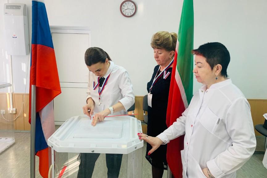 В АММБ проходят выборы Президента России